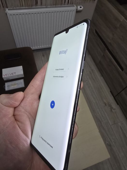 LG Velvel smartfon 5G LM-G90EM 6/128 +akcesoria. Stan dobry +