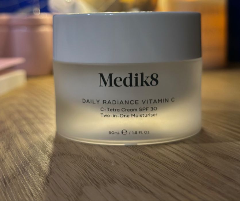 Пади Elemis спрей Collistar сиворотка Lancome денний нічни крем Medik8