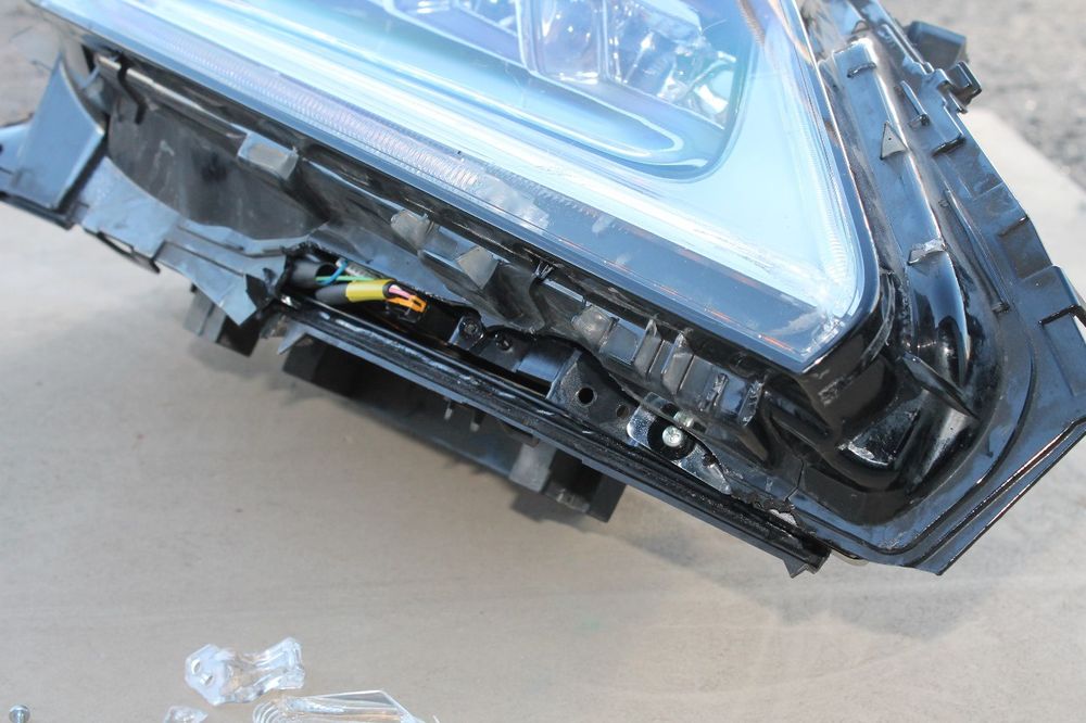 Фара Lexus LX450d 2017 рік