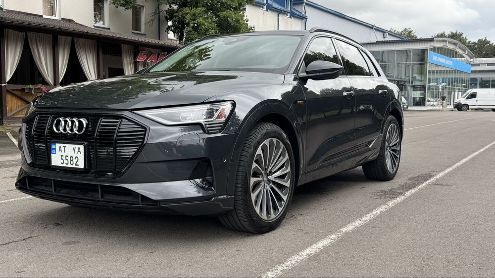 Ауді E-tron ауді е трон 2020р