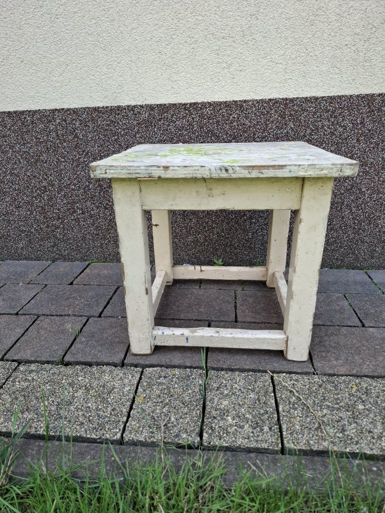 Taboret krzesło stare