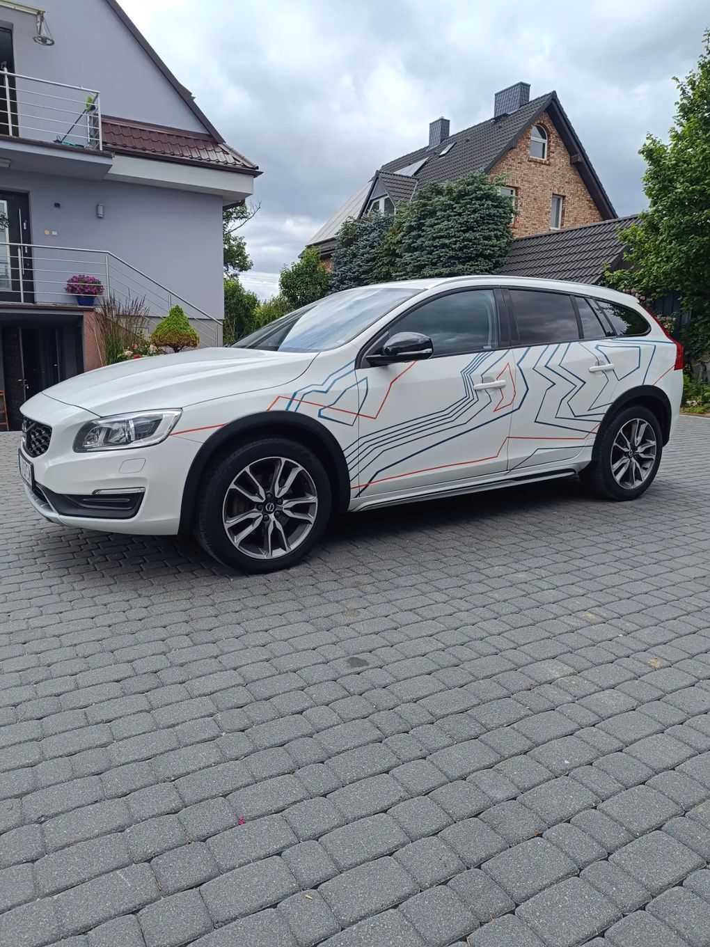 Volvo V60 Volvo V60 Cross Country D4 AWD