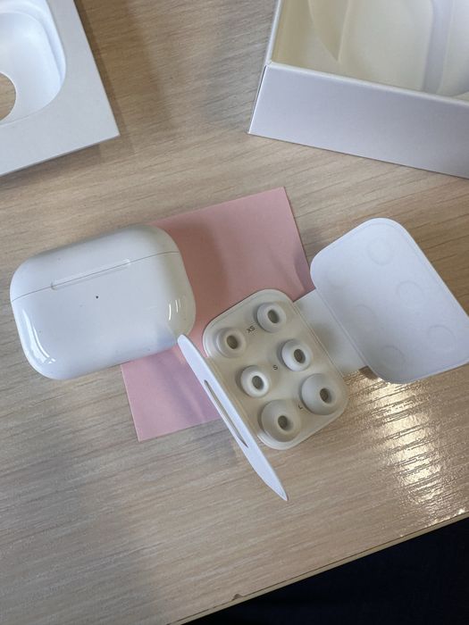 Apple AirPods Pro 2