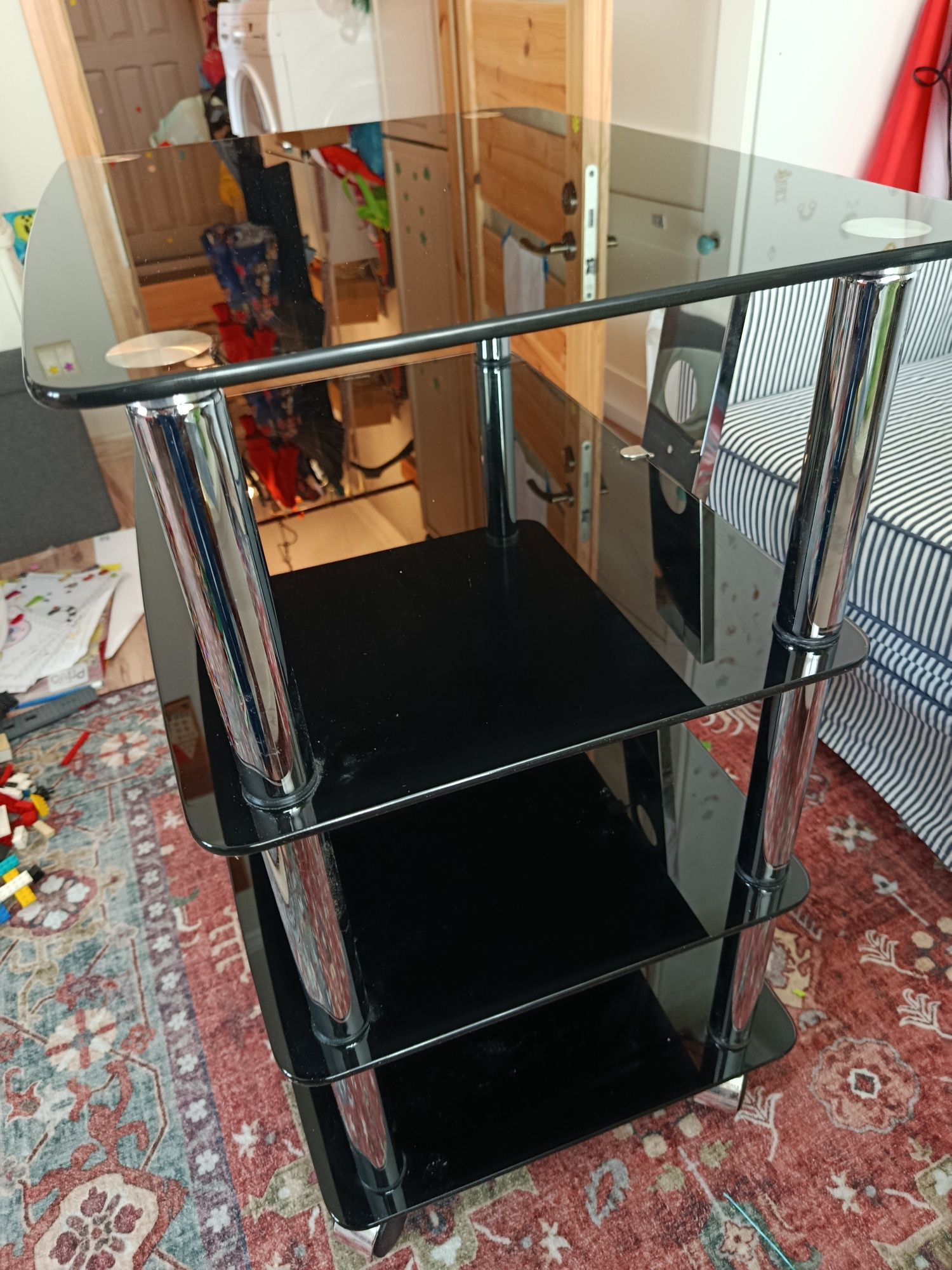 Szklany Regał Stolik na kółkach Barek Loft Półki Szkło czarne metalowe