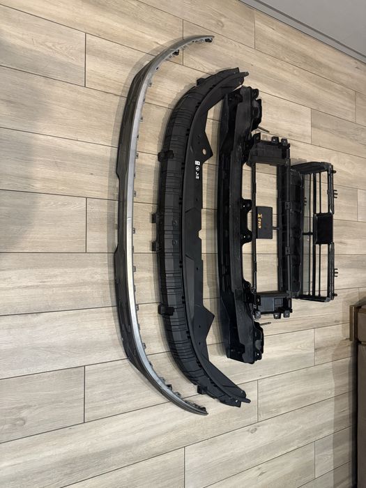 Підсилювач заднього бампера Kia Niro EV2