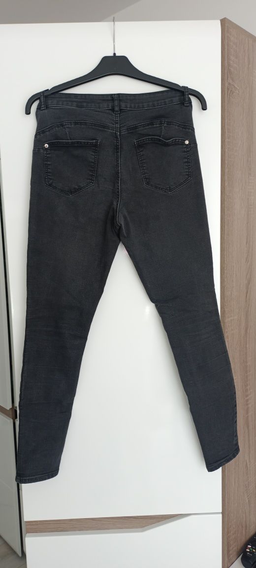 Czarne skinny Orsay