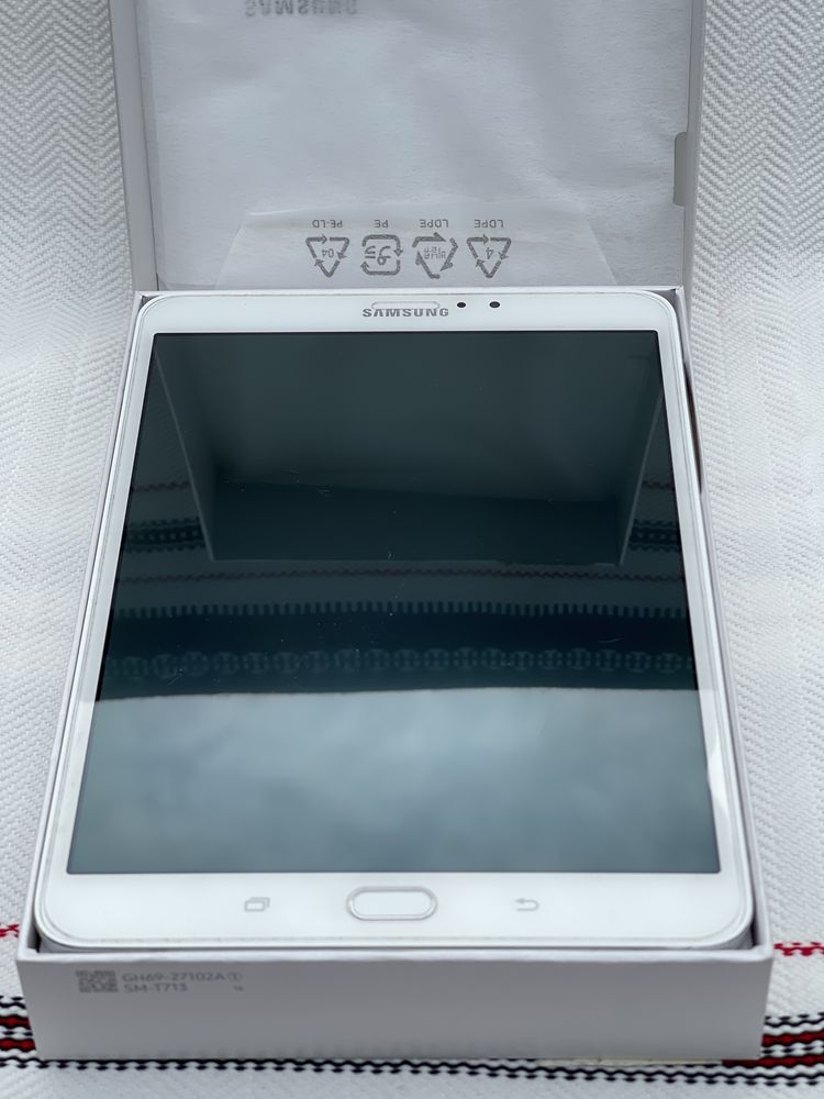 Samsung Galaxy Tab S2 (SM-T713)