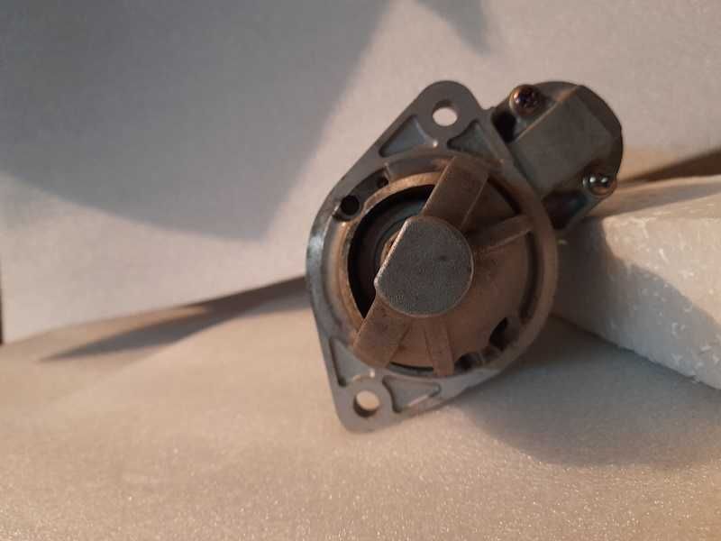 Стартер для Mitsubishi Colt 1.3 - 1.5 2003-2012г MR 994922