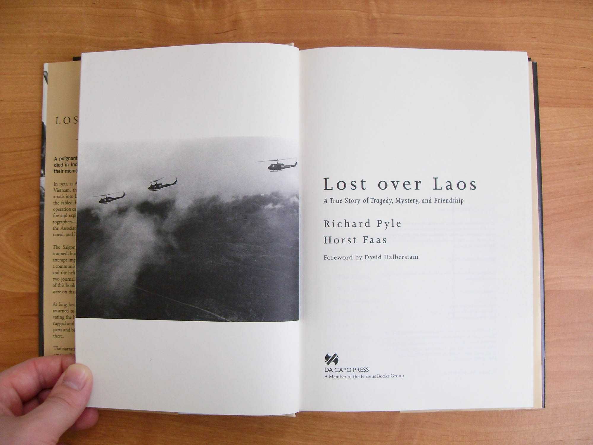 Richard PYLE, Horst FAAS - Lost Over Laos (foto reportaż, Wietnam)
