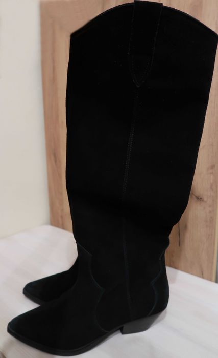 Чоботи замшеві в ковбойському стилі