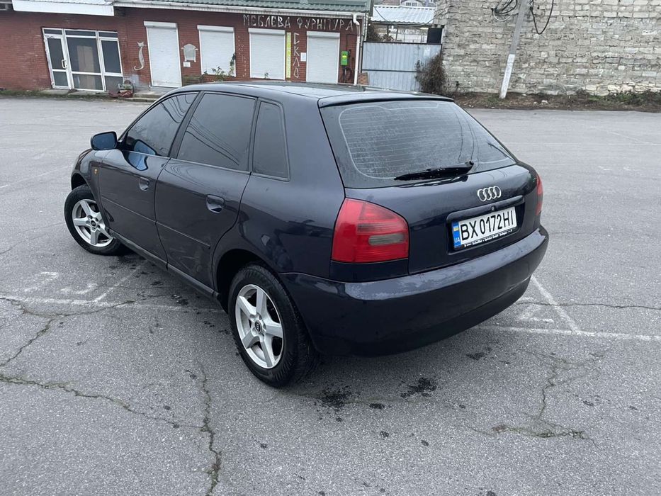 Audi A3  (avtomat)