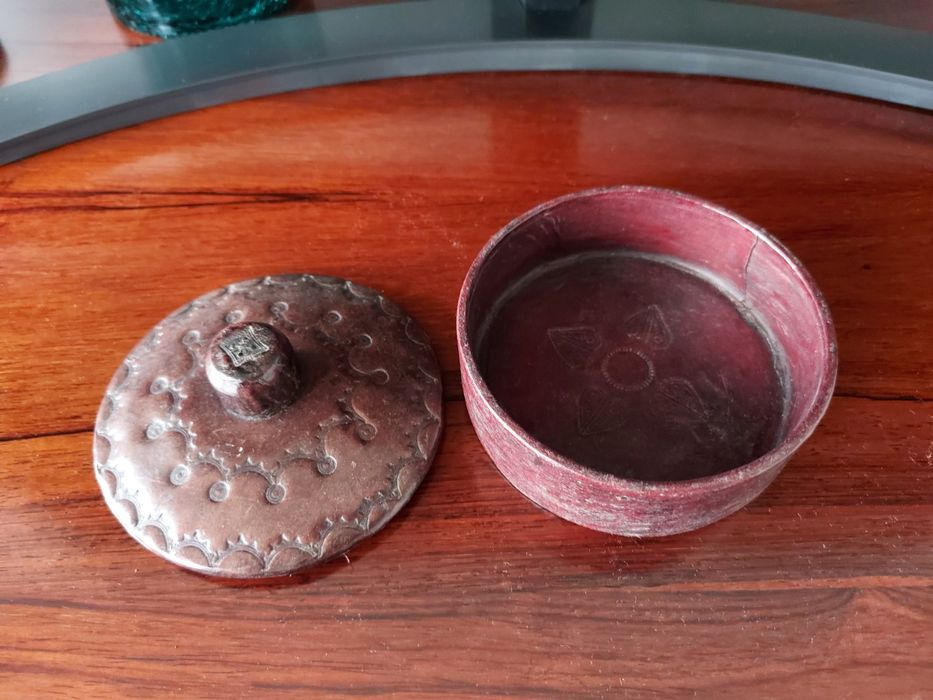 Caixa decorativa em pele, artesanato