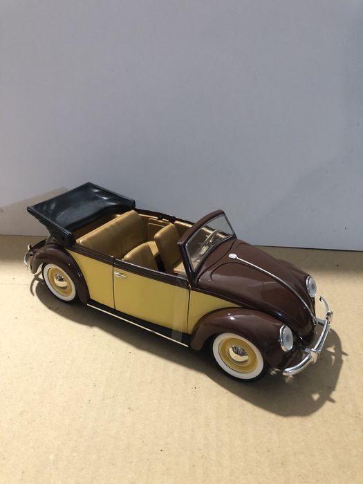VW carocha solido 1:17