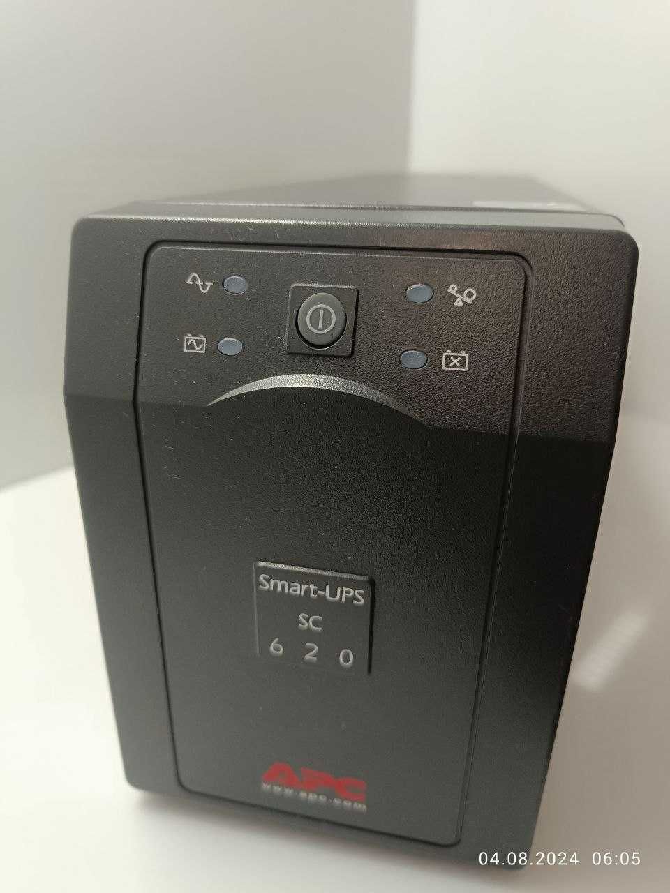 Продам почти новый источник бесперебойного питания APC Smart-UPS 620VA