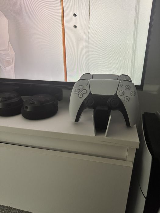 Ps5 1tb + 2 pady + steelseries nova 5 /wykupiona gwarancja