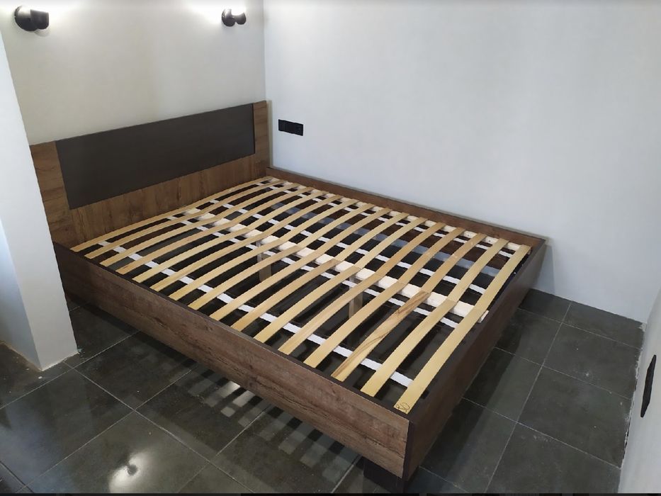 Нове двоспальне ліжко Маркос