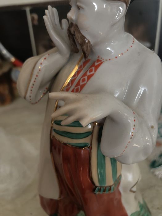 Різні порцелянові та фарфорові статуетки часів СССР