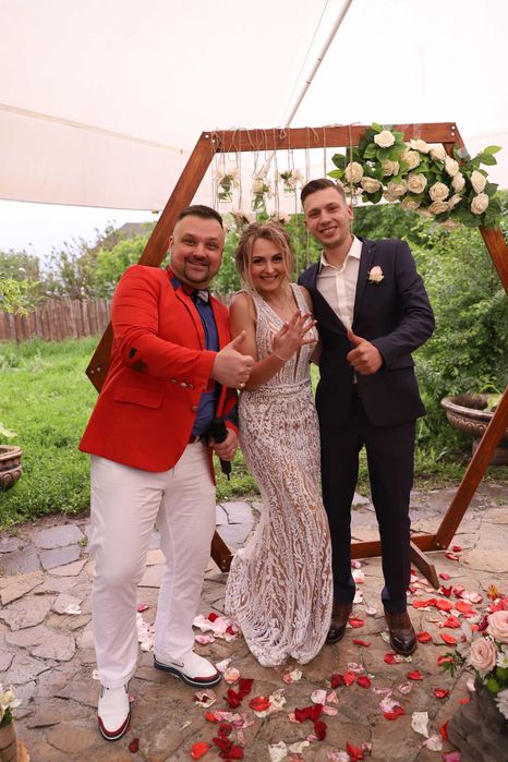 Ведущий на свадьбу,юбилей,корпоратив,выпускной! MC,DJ (ди-джей)КАРАОКЕ