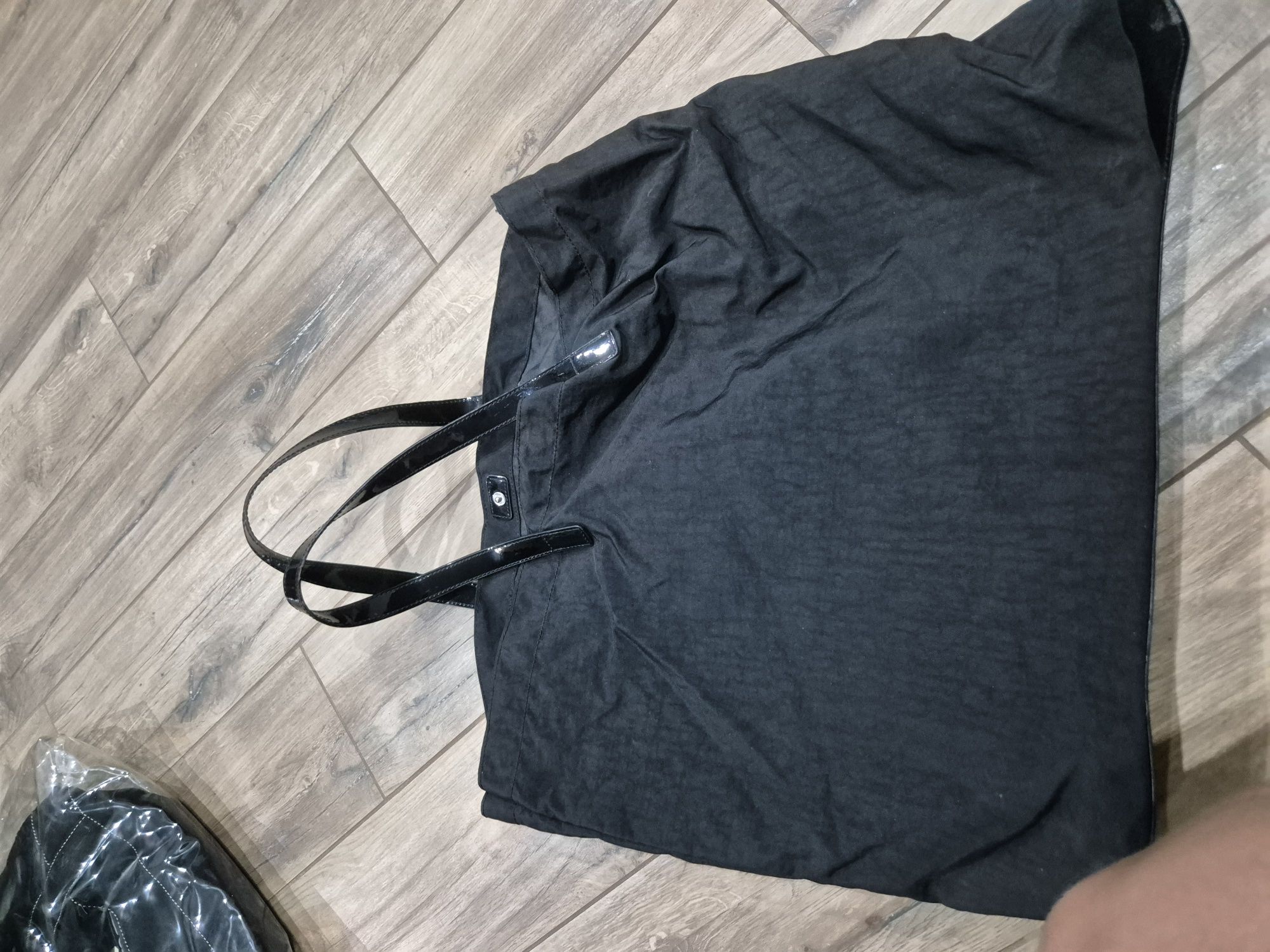 Sprzedam torebkę Armani