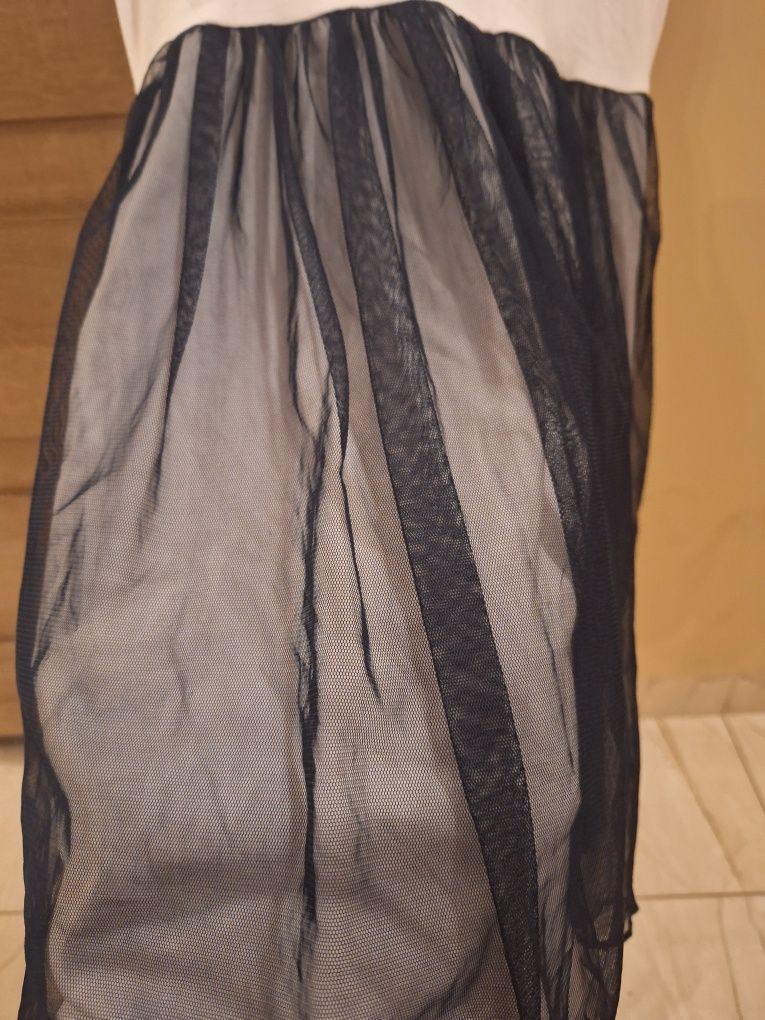 Sukienka roz. 140