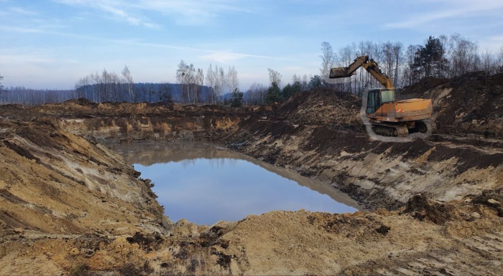 Usługi koparką gąsienicową – stawy, rowy, przywracanie nieużytków