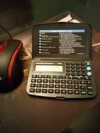 Электронный гаджет-калькулятор,телефонная книга,конвертер,часы