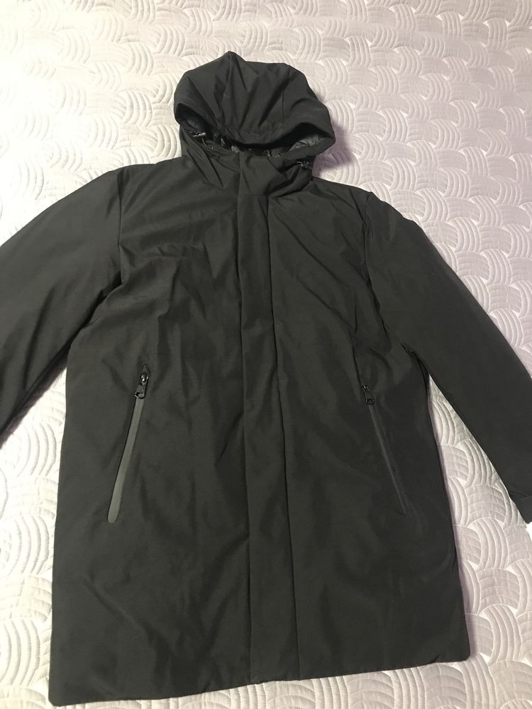 Продам чоловічу куртку Calvin Klein