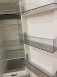Полки дверей холодильник Midea HC-702WEN