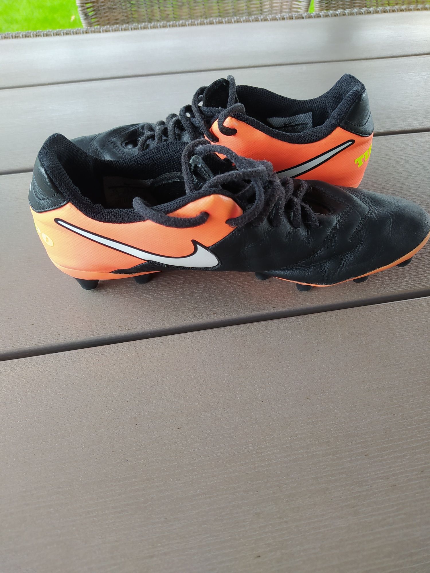 Buty piłkarskie Nike Tiempo r. 40.5