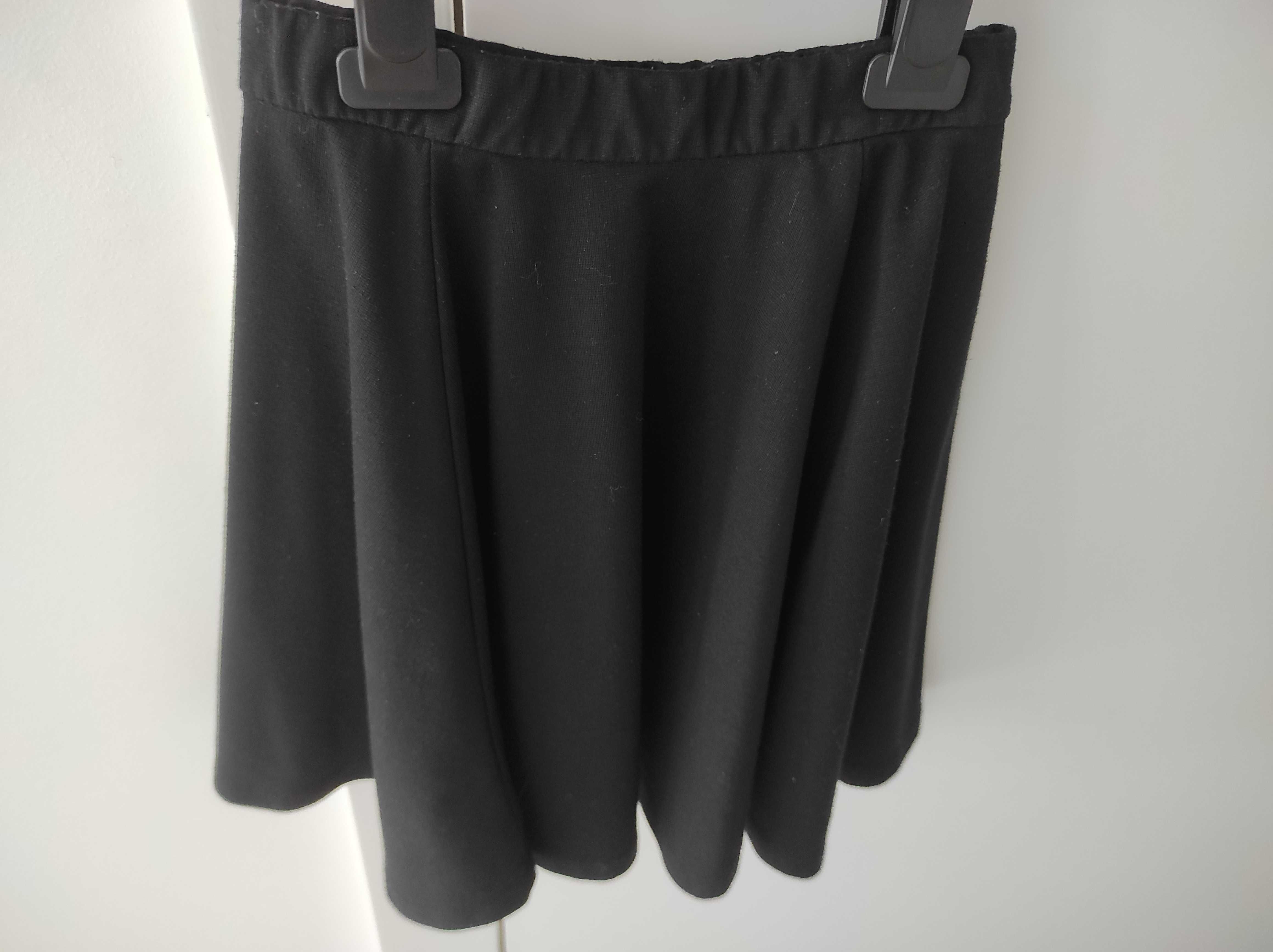galowy elegancki zestaw na apel 134 reserved H&M biała bluzka