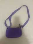 Bolsa tira-colo roxo