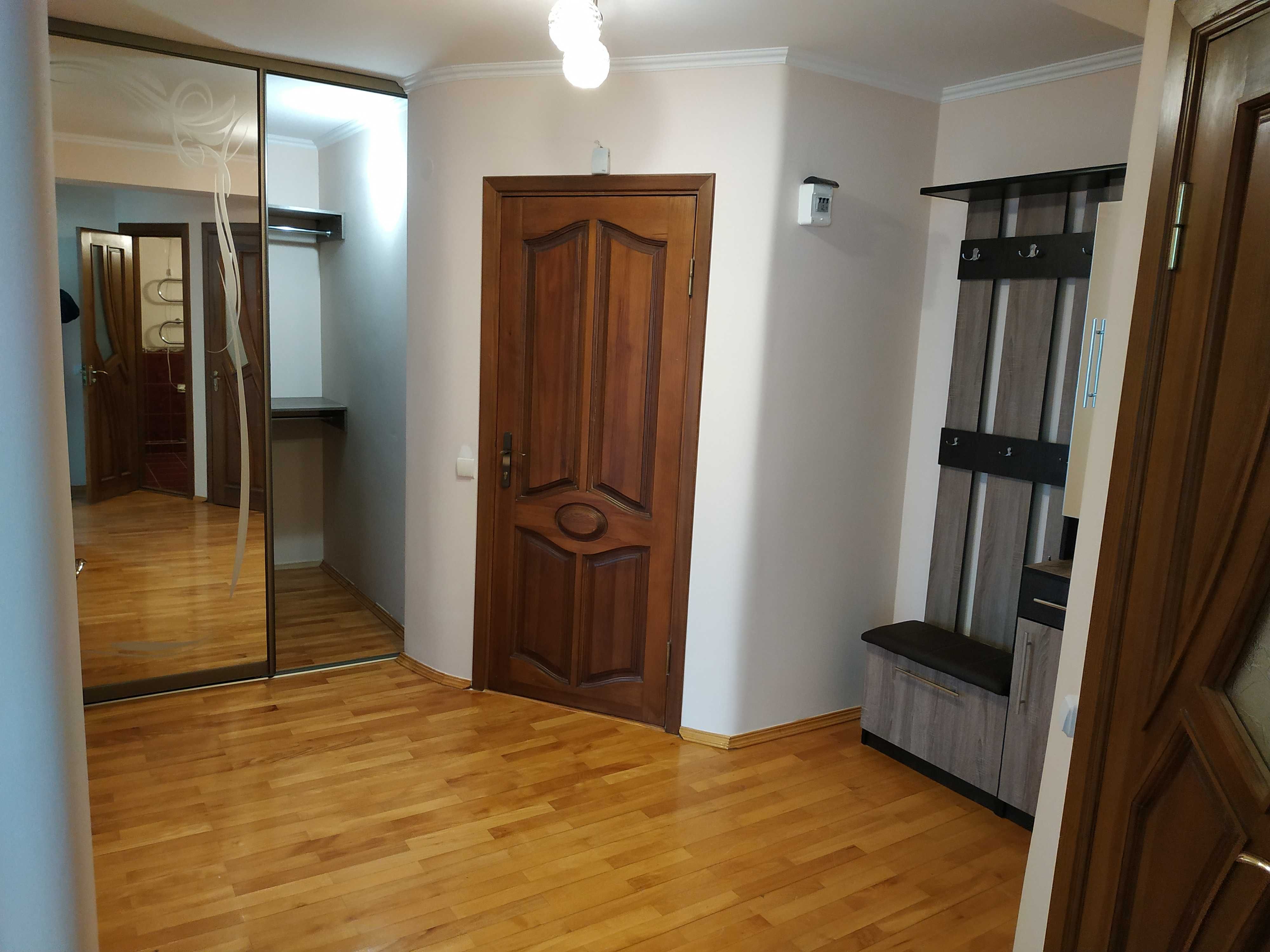 Оренда 3х кімн квартира Буковинська (автономне опалення)