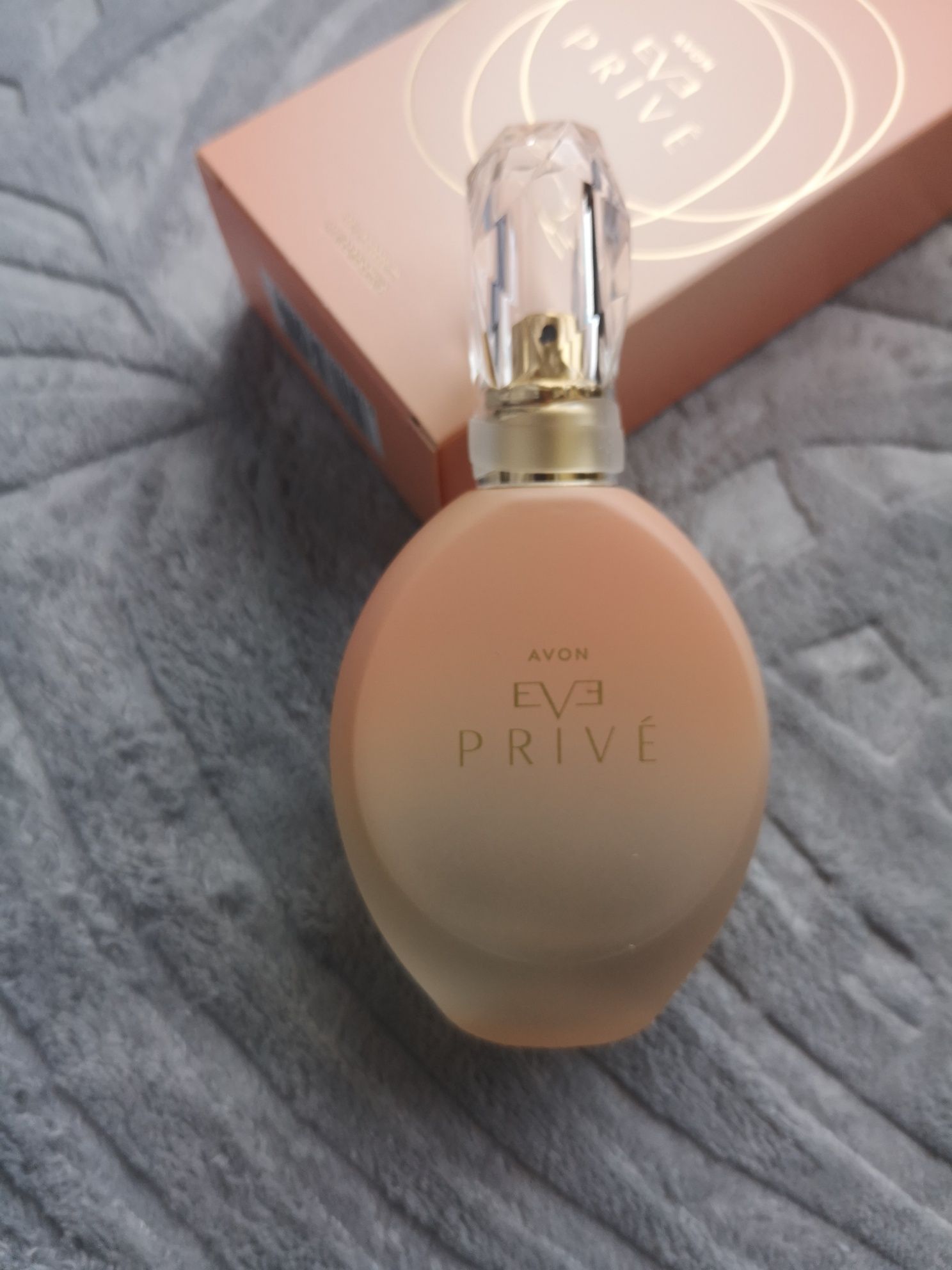 Woda perfumowana Eve Prive Avon