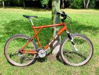 Rower MTB Commuter GT Backwoods. Rama 20. Koła 26. Rock Shock