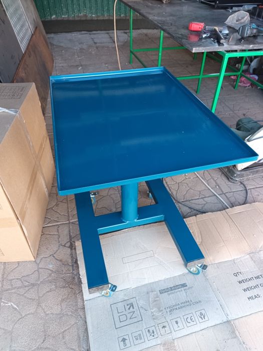 Століки металеві під різні цілі