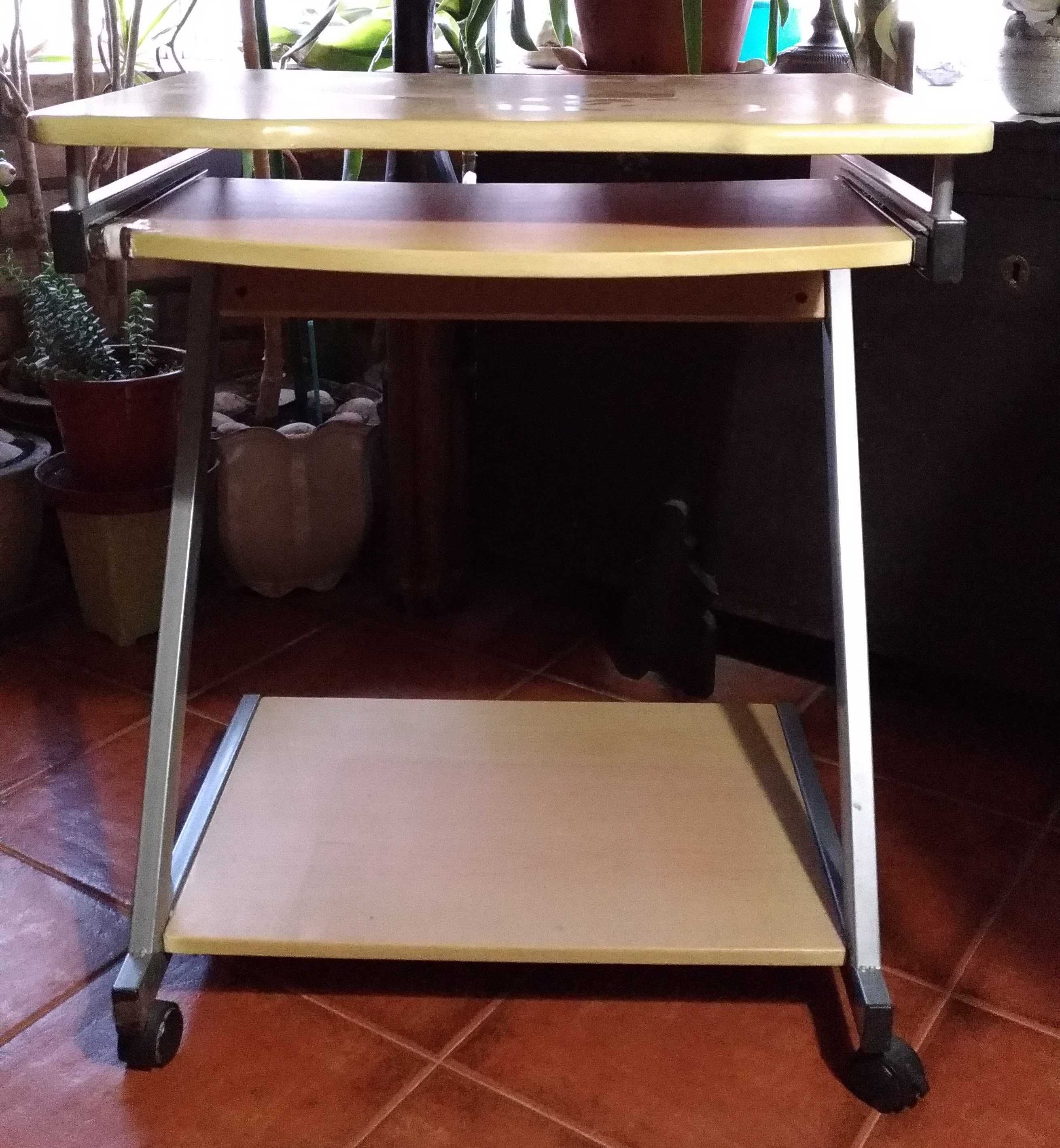 Mesa para computador