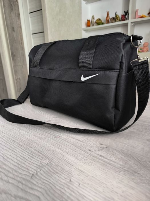 Сумка спортзал спортивна не велика Nike