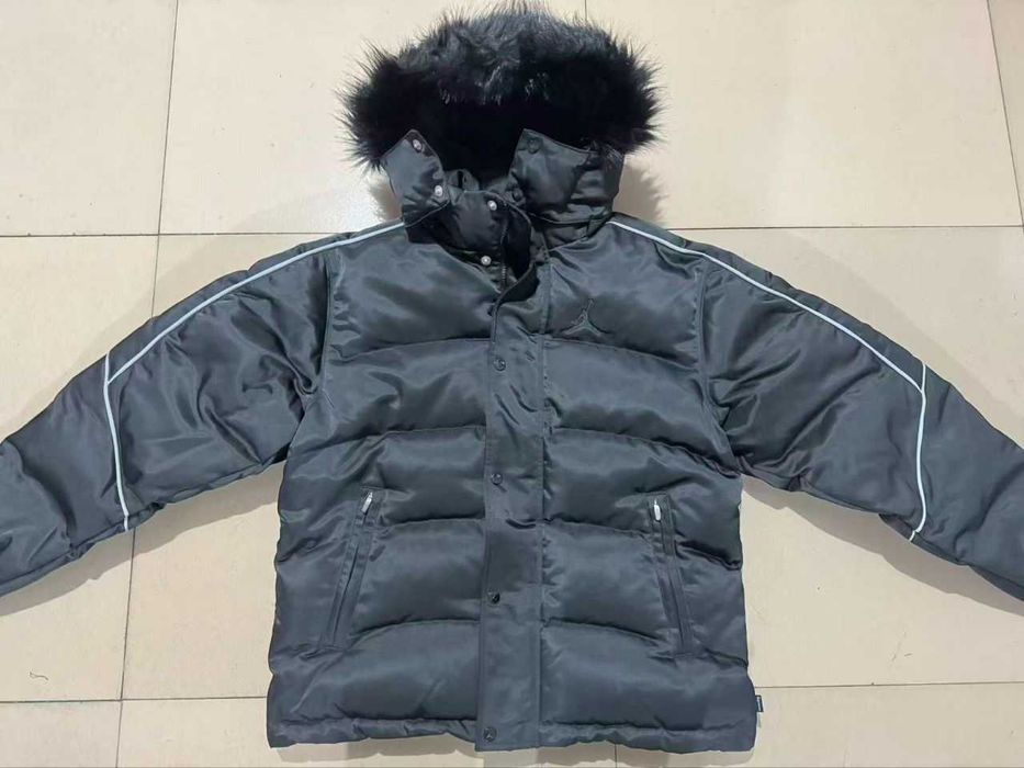 Пуховик Jordan x Supreme