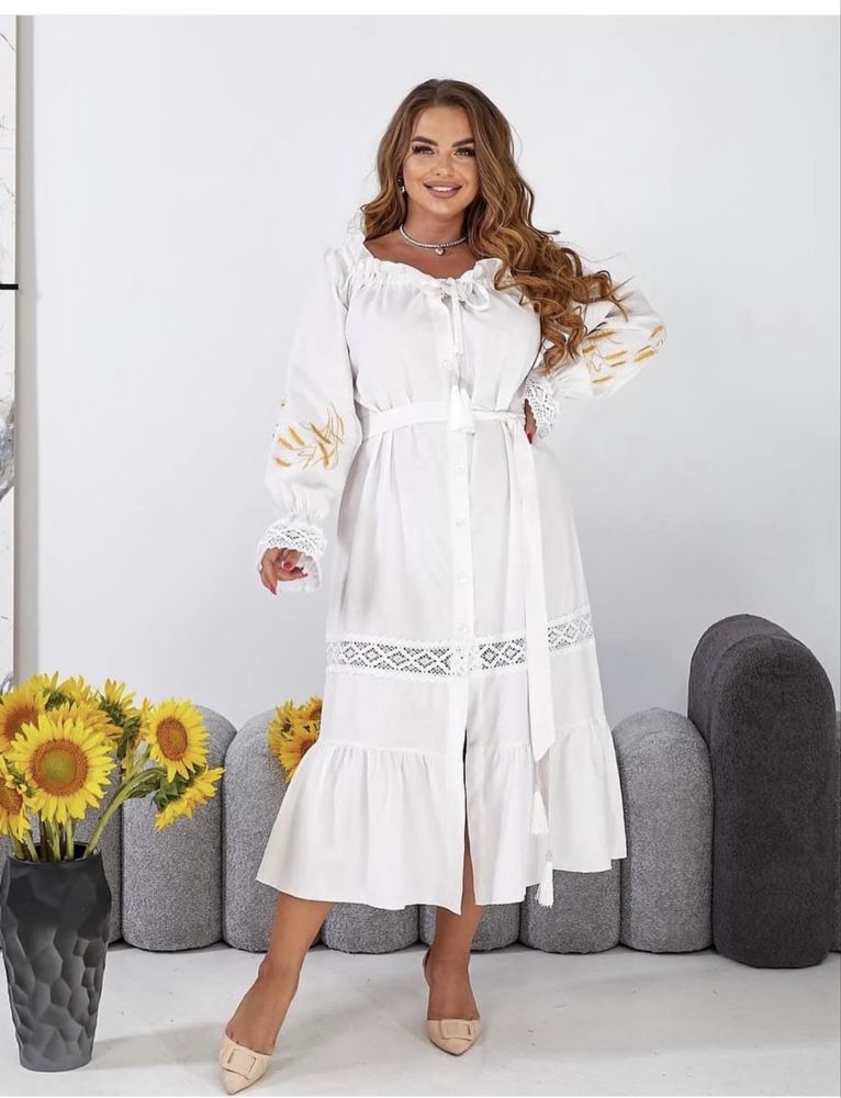 Продам сукню з вишивкою