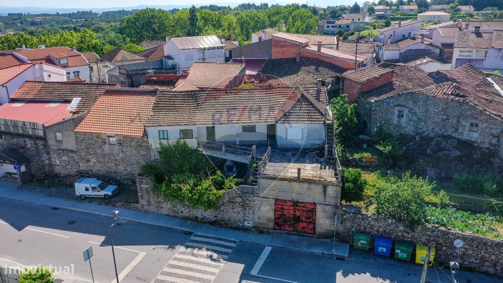 Moradia T4 para venda