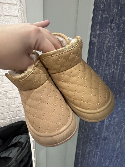 Новые , пролет с размером зимние сапоги угги