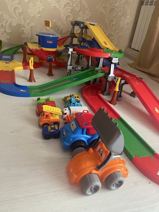 Гараж трек Wader 9.1м, Lego duplo потяг з цифрами