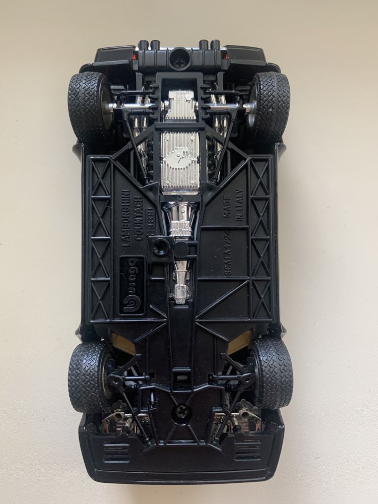 Модель Lamborghini Countach 1/24