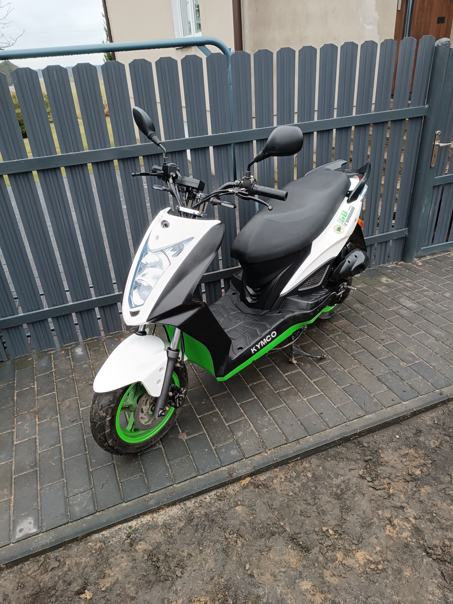 Skuter Kymco Agility Naked Renouvo 2017 r.  50 na kat. B