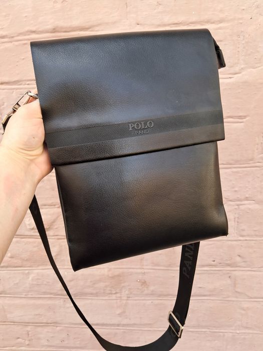 Продам чоловічу шкіряну сумку polo, достатньо вмістка, має 4 великі ки