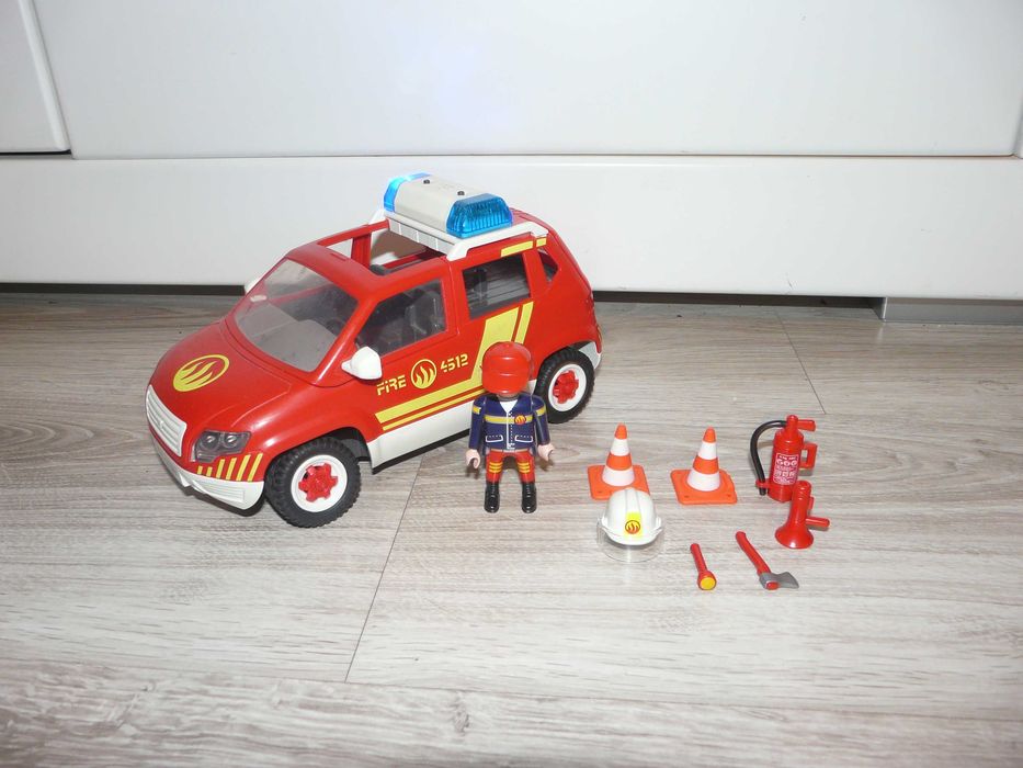 Playmobil auto komendanta straży pożarnej