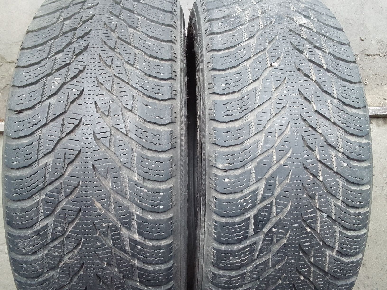 2 Opony zimowe 235/60r18 NOKIAN 6.5mm