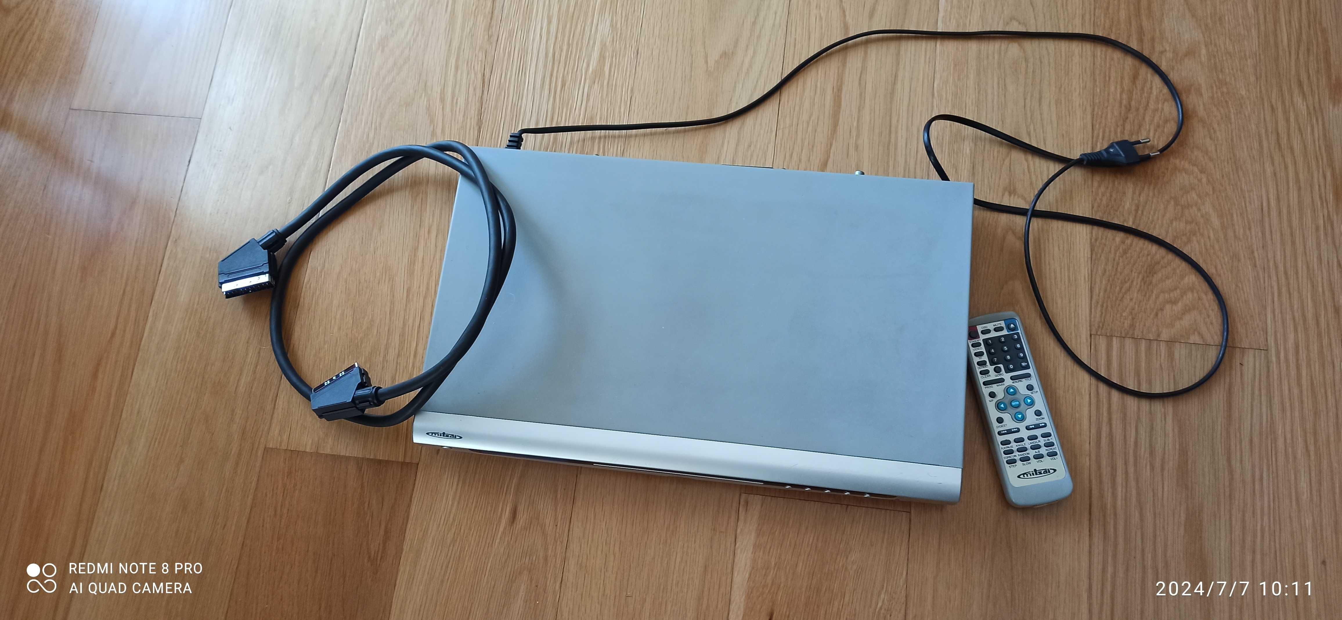 Leitor de DVD, com pouco uso, vende-se