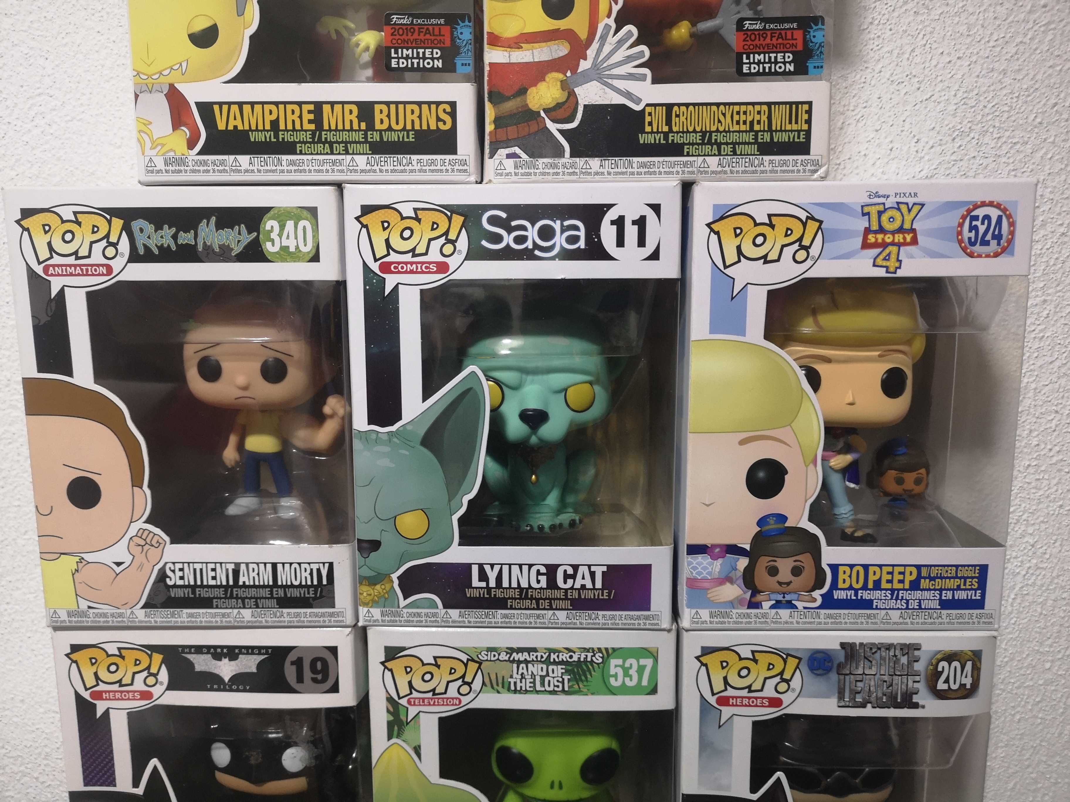 Funko pop diversos (Beetlejuice, Minions, Frozen, Rick & Morty, etc)