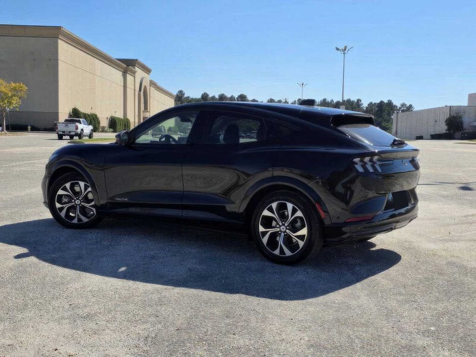 Ford Mustang Mach-E Premium      2021